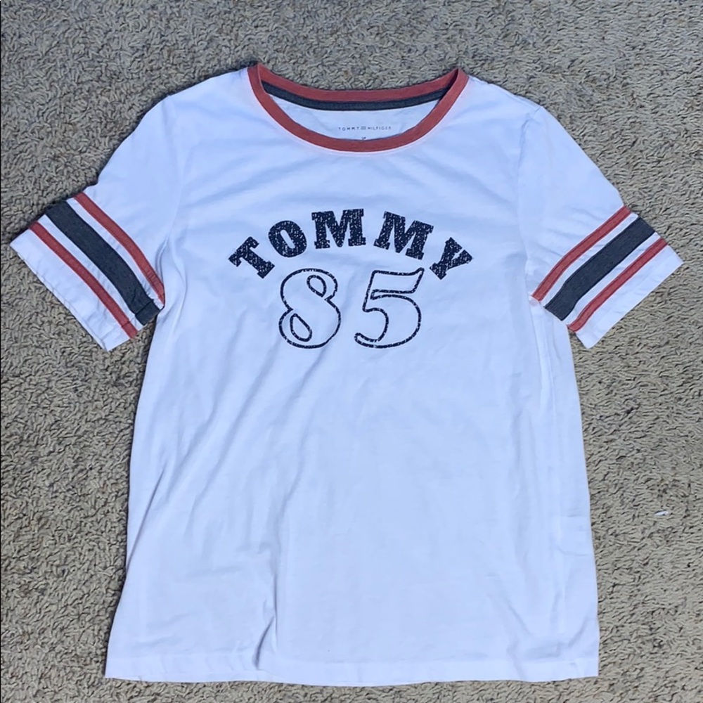 Really comfy white Tommy hilfiger T-Shirt